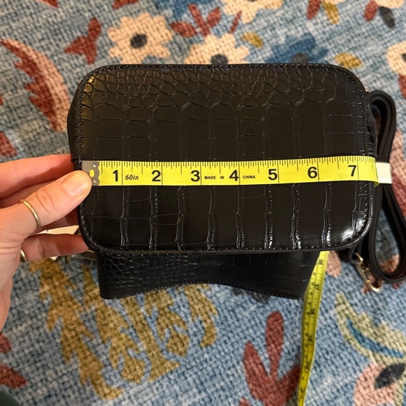 NWT • AOTA • vegan Elena croc embossed crossbody bag - Picture 3 of 8